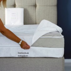 TULENA Microvezelhoes met ritssluiting voor matras, 140x200 cm, hoogte van 23 tot 25 cm, gewatteerd, wit, hypoallergeen, Öko-Tex gecertificeerd TULENA Microvezelhoes met ritssluiting voor matras, 140x200 cm, hoogte van 23 tot 25 cm, gewatteerd, wit, hypoallergeen, Öko-Tex gecertificeerd